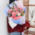 33朵浅粉色康乃馨、2个乒乓菊、尤加利叶与小雏菊间插点缀,蓝色与白色雾面纸搭配包装,扇形包装,白色英文丝带拉花,