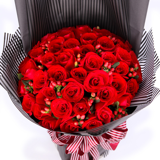 爱的理由  33朵精品红玫瑰