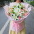 7枝白百合(不少于15朵,至少盛开7朵),11朵戴安娜玫瑰,黄莺间插,粉色雾面纸韩式包装,内衬白色雪梨纸,粉色丝带束扎。,